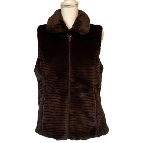 Liz Claiborne Chocolate Brown Reversible Zip-Up Faux Fur Women’s Vest Medium - Picture 14 of 14